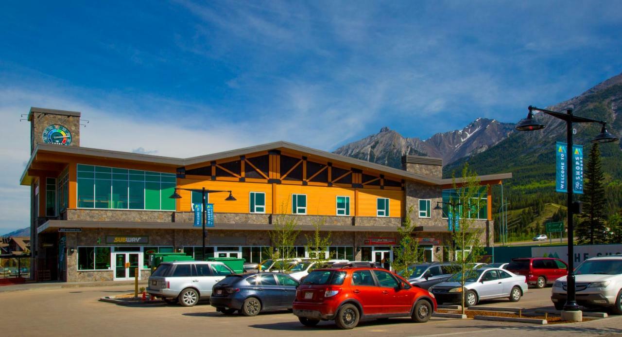 Canmore Downtown Hostel Exterior foto